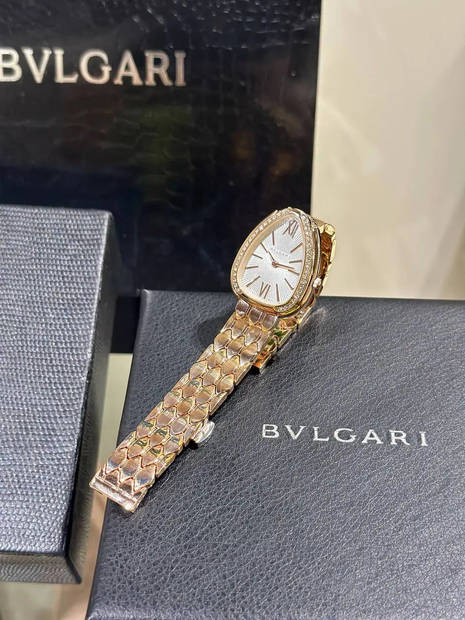 BVLGARI SERPENTI SEDUTTORI Gold and White Analog Watch For Women TGS