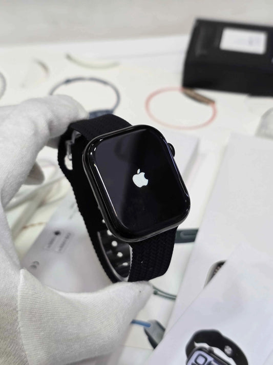 Latest Apple Series 10 With Apple logo at on/off (Calling / Amold Display / GPS) Youth Upgrade Shop