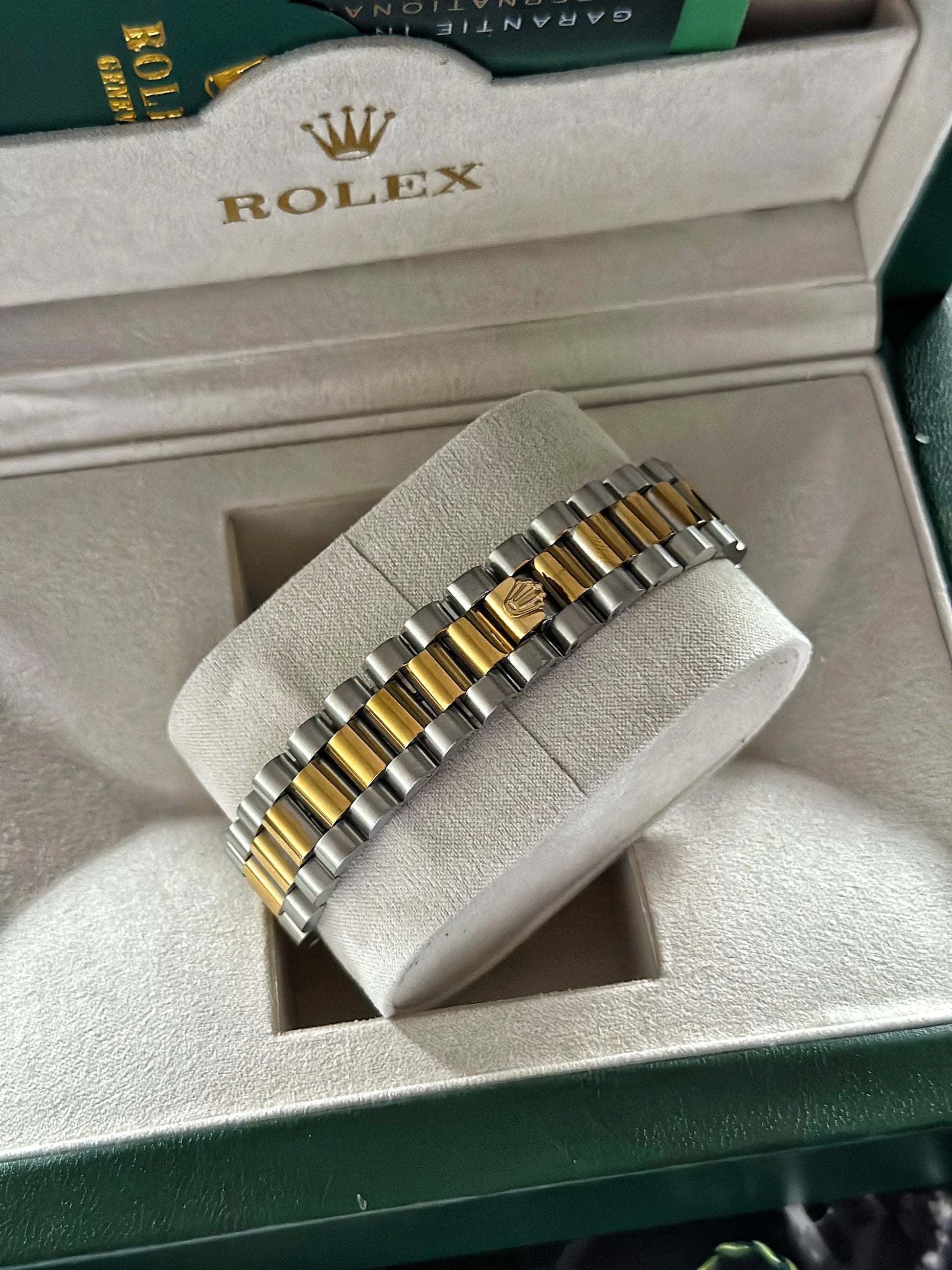 An ultimate watch of Prestige, Rolex President's Collection - Youth Upgrade Shop